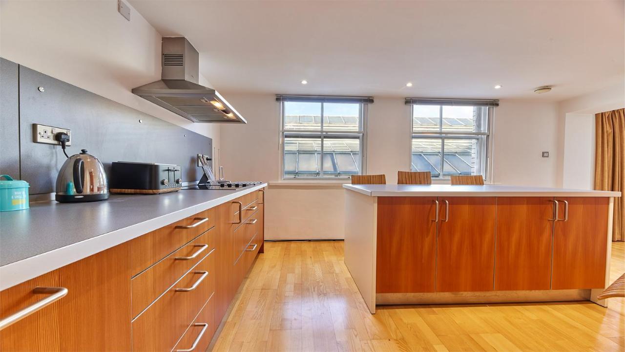 The Monument Apartment *
